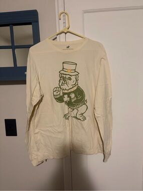 Cream Long-Sleeve Graphic Men’s Shirt with Green Bulldog Print